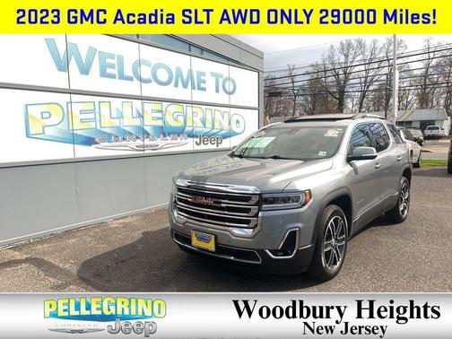 Sterling Metallic 2023 GMC Acadia AWD SLT