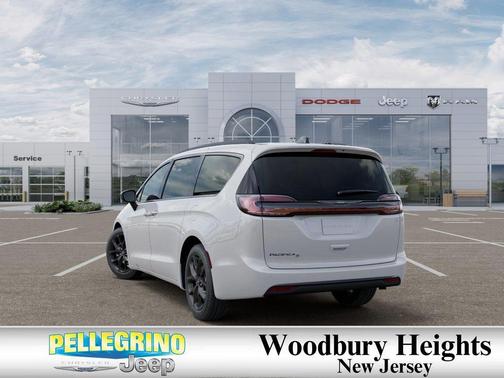 2026 Chrysler Pacifica L