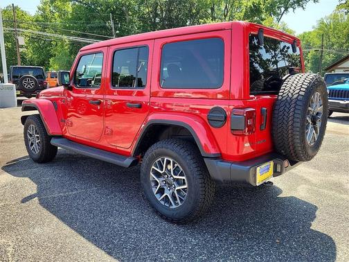 2025 Jeep Wrangler Sahara
