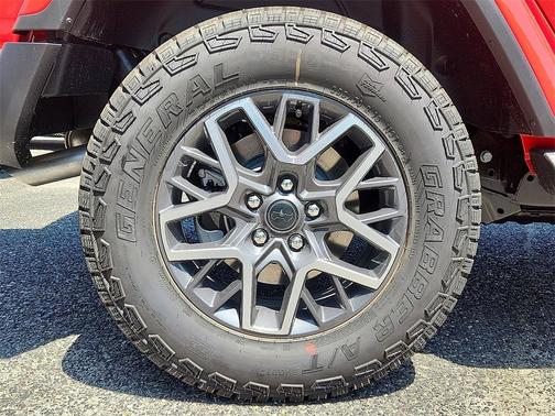 2025 Jeep Wrangler Sahara