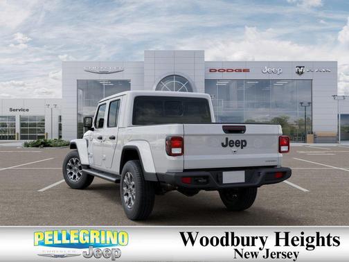 2026 Jeep Gladiator Sahara 4x4