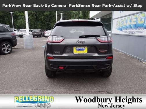 2022 Jeep Cherokee Trailhawk