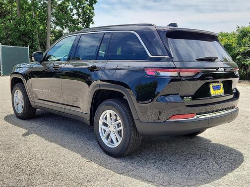 2025 Jeep Grand Cherokee Laredo X