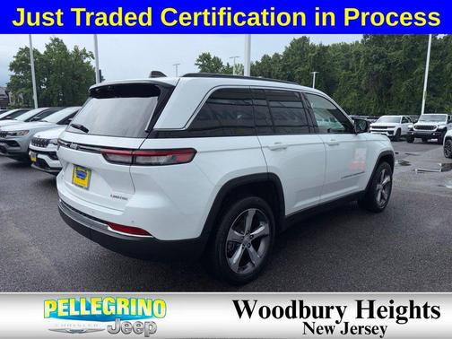 Bright White Clearcoat 2025 Jeep Grand Cherokee Limited