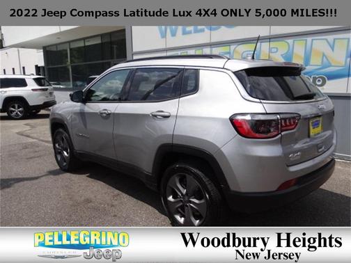 2022 Jeep Compass Latitude Lux