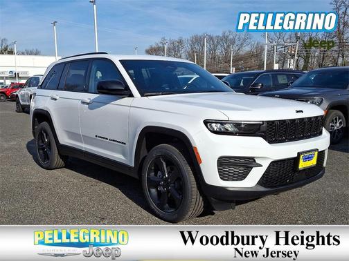 2025 Jeep Grand Cherokee Laredo