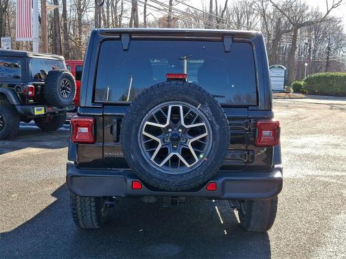 2025 Jeep Wrangler Sahara