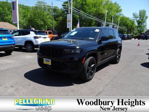 2022 Jeep Grand Cherokee Altitude