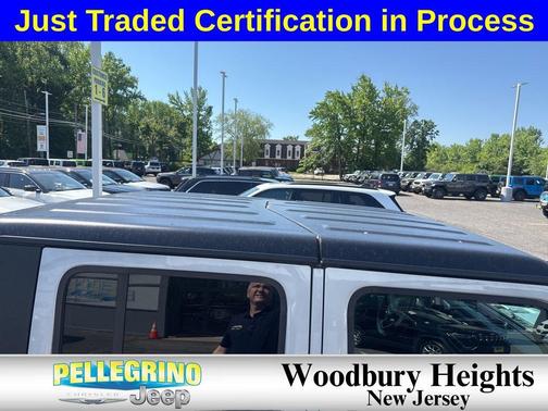 Silver Zynith Clearcoat 2022 Jeep Gladiator Altitude 4x4