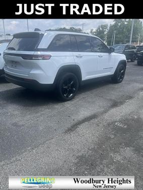 2022 Jeep Grand Cherokee Altitude