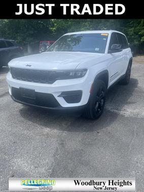 2022 Jeep Grand Cherokee Altitude