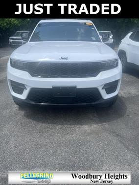 2022 Jeep Grand Cherokee Altitude
