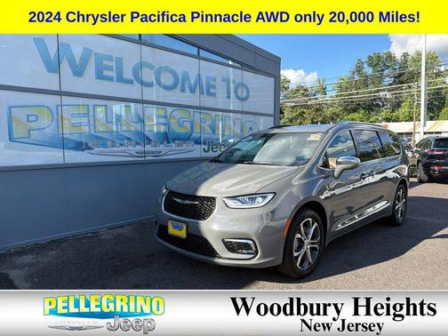 White 2024 Chrysler Pacifica L