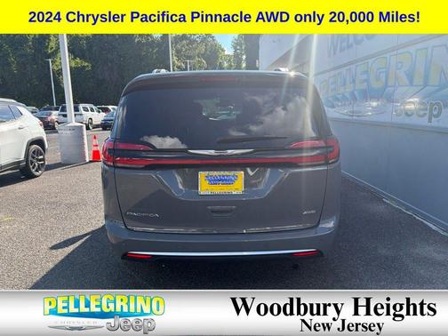 White 2024 Chrysler Pacifica L