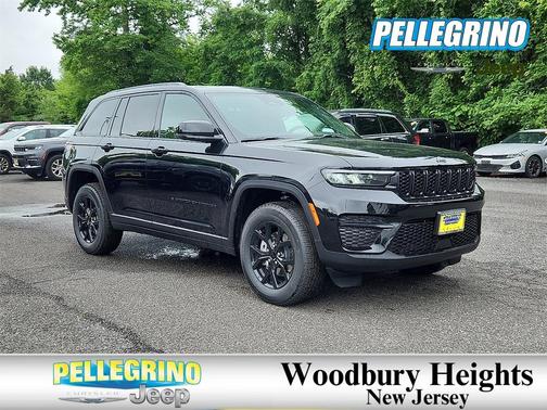 2025 Jeep Grand Cherokee Laredo
