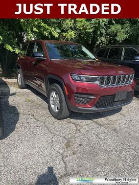 2022 Jeep Grand Cherokee Laredo