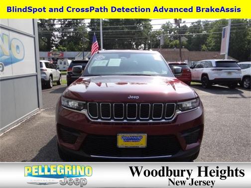 2022 Jeep Grand Cherokee Laredo