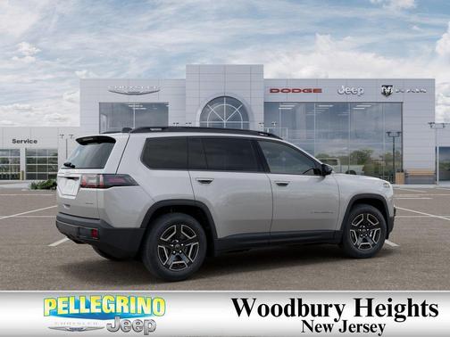 Silver Zynith Clearcoat 2026 Jeep Cherokee Laredo