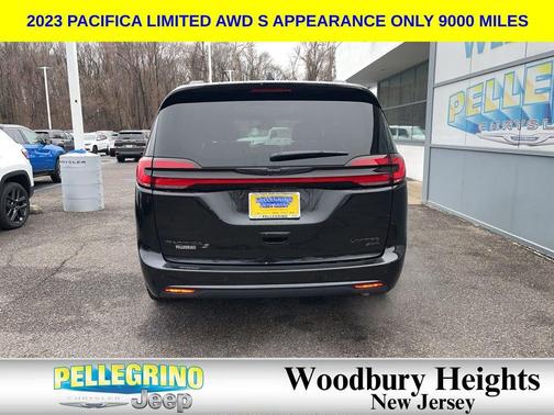 2023 Chrysler Pacifica Limited