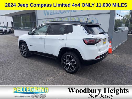 Bright White Clearcoat 2024 Jeep Compass Limited
