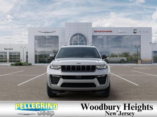 Silver Zynith 2026 Jeep Grand Cherokee Limited