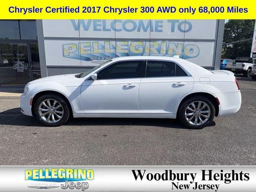 Bright White Clearcoat 2017 Chrysler 300 Limited