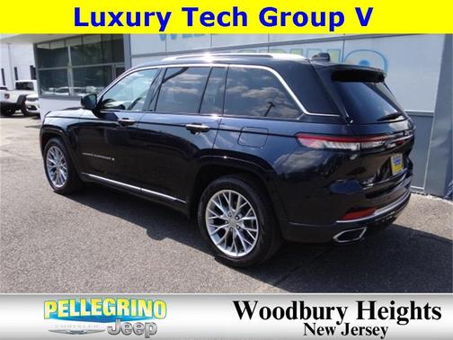 2023 Jeep Grand Cherokee Summit