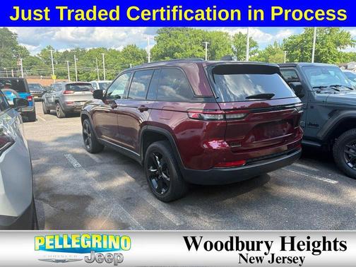 Velvet Red Pearlcoat 2023 Jeep Grand Cherokee Altitude