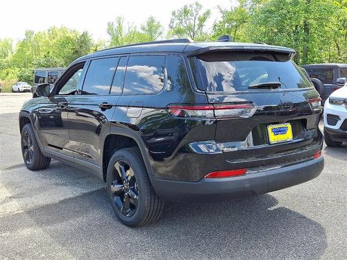 2025 Jeep Grand Cherokee L Laredo