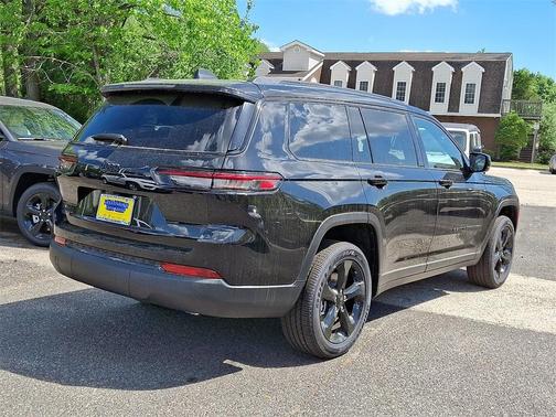 2025 Jeep Grand Cherokee L Laredo