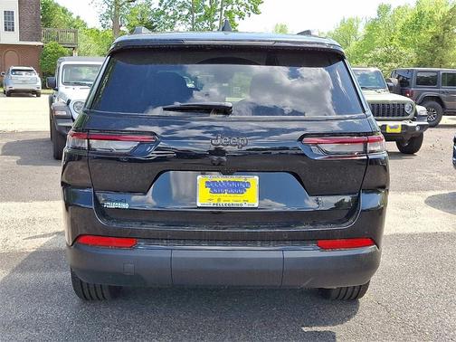2025 Jeep Grand Cherokee L Laredo