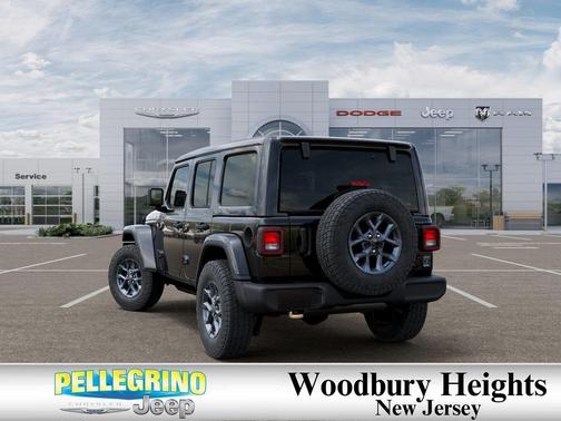 Black Clearcoat 2026 Jeep Wrangler 85th Anniversary