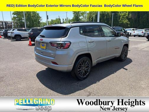 Billet Silver Metallic Clearcoat 2023 Jeep Compass (RED) Edition 4x4