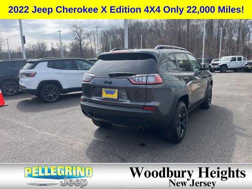 Granite Crystal Metallic Clearcoat 2022 Jeep Cherokee X 4x4