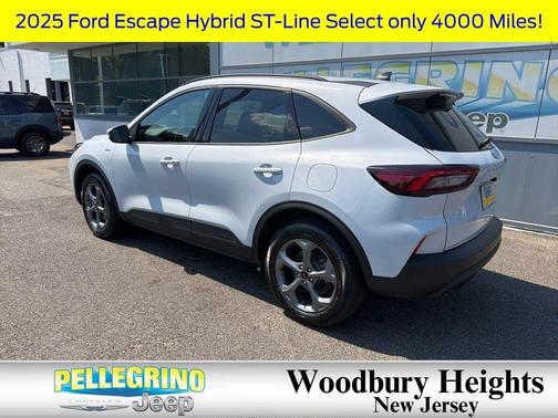 Space Silver Metallic 2025 Ford Escape ST-Line Select