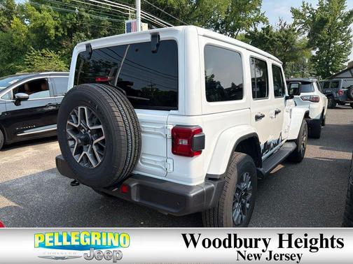 Bright White Clearcoat 2025 Jeep Wrangler Sahara