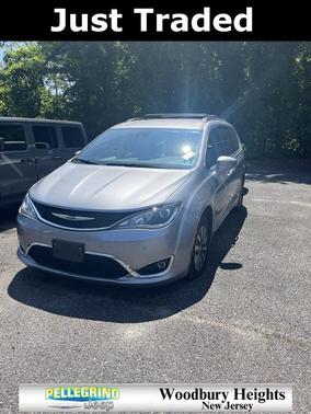 2020 Chrysler Pacifica Touring-L Plus