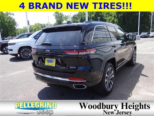 2022 Jeep Grand Cherokee Overland