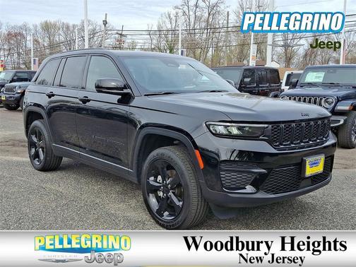 2025 Jeep Grand Cherokee Laredo