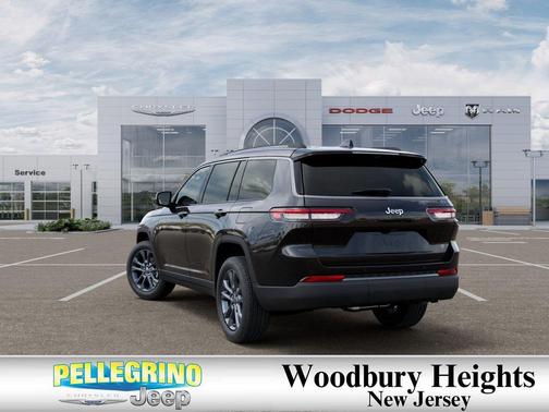 Diamond Black Crystal Pearlcoat 2026 Jeep Grand Cherokee Limited