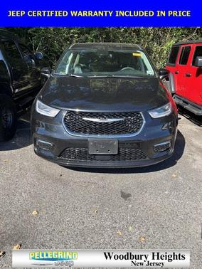 2023 Chrysler Pacifica Touring-L