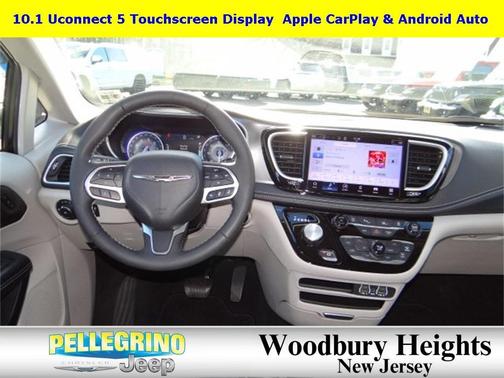 2023 Chrysler Pacifica Touring-L