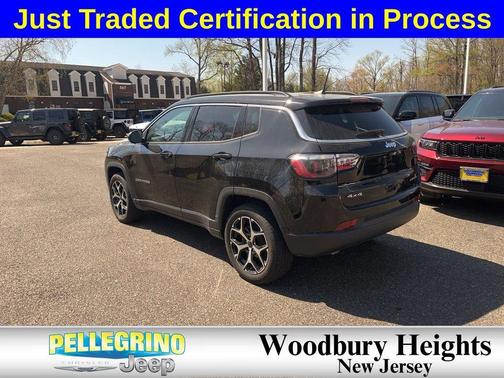 Diamond Black Crystal Pearlcoat 2025 Jeep Compass Limited