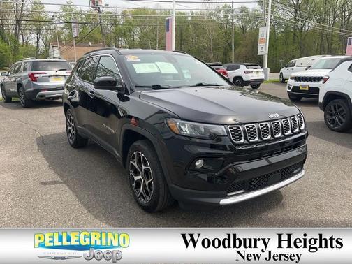 Diamond Black Crystal Pearlcoat 2025 Jeep Compass Limited