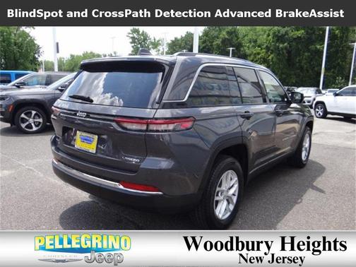 2023 Jeep Grand Cherokee Laredo X