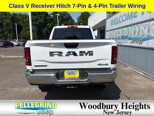 Bright White Clearcoat 2025 RAM 2500 Big Horn Crew Cab 4x4 6'4' Box
