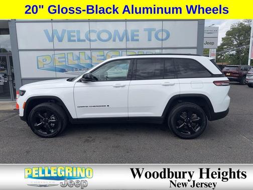 Bright White Clearcoat 2025 Jeep Grand Cherokee Altitude