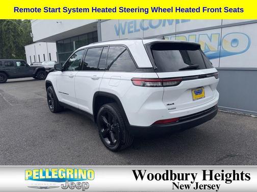 Bright White Clearcoat 2025 Jeep Grand Cherokee Altitude