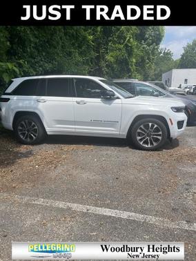 2022 Jeep Grand Cherokee Overland