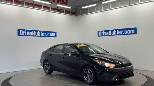 Aurora Black 2024 Kia Forte LXS